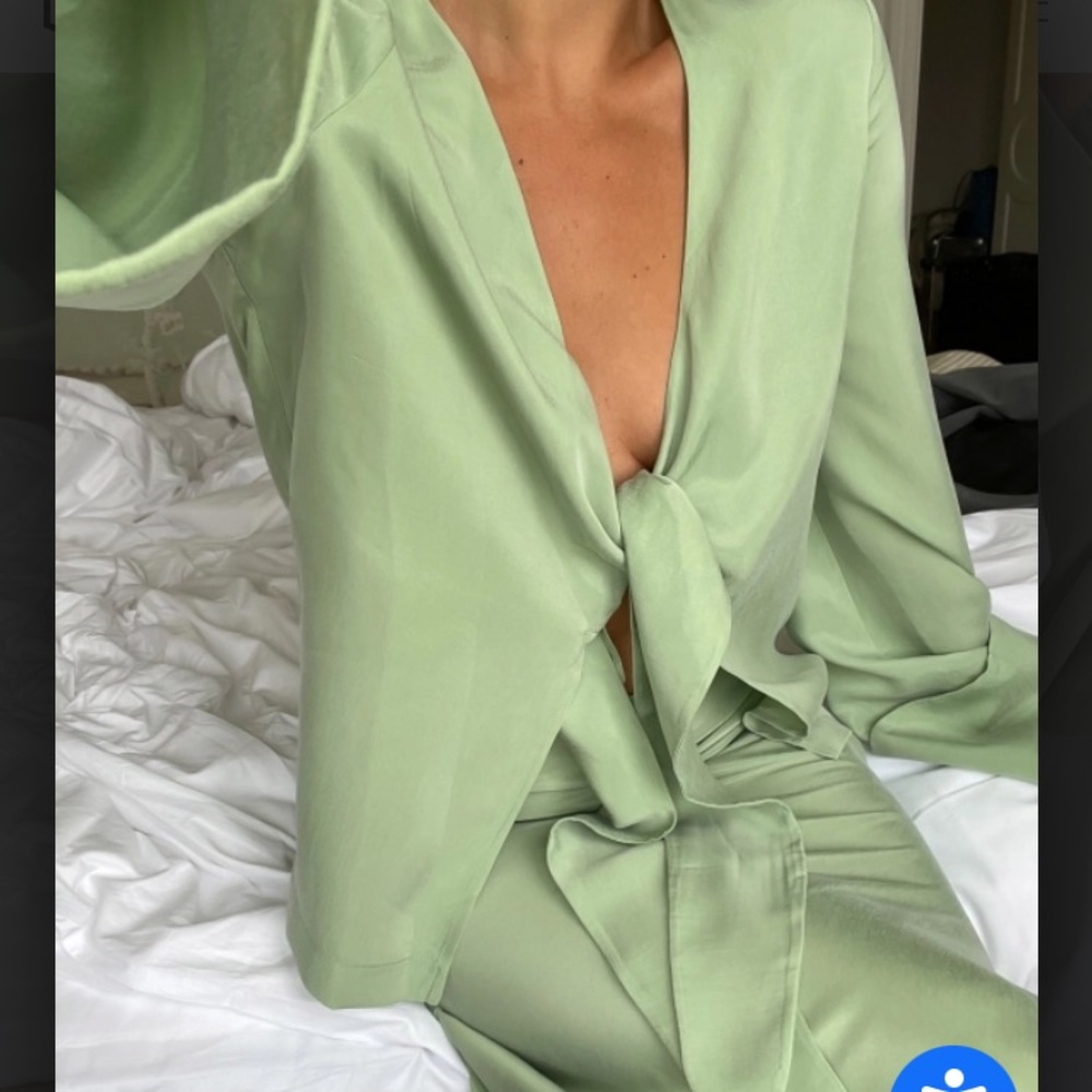 ✨SOLD✨Djerf Avenue Tie Top Long Sleeve Pistachio